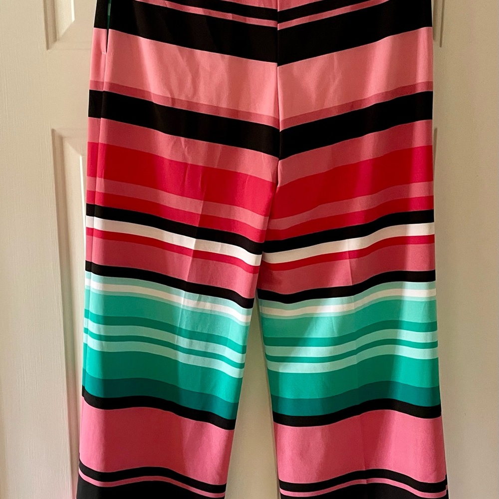 Multicolor capris. - Picture 2 of 3